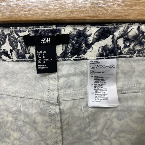 H&M Shorts Womens 8 Black White Floral Print Mid Rise Cotton Stretch Summer - Picture 9 of 13